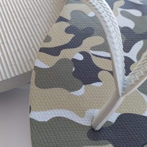 Chinelo Estampa Camuflada Tira Slim